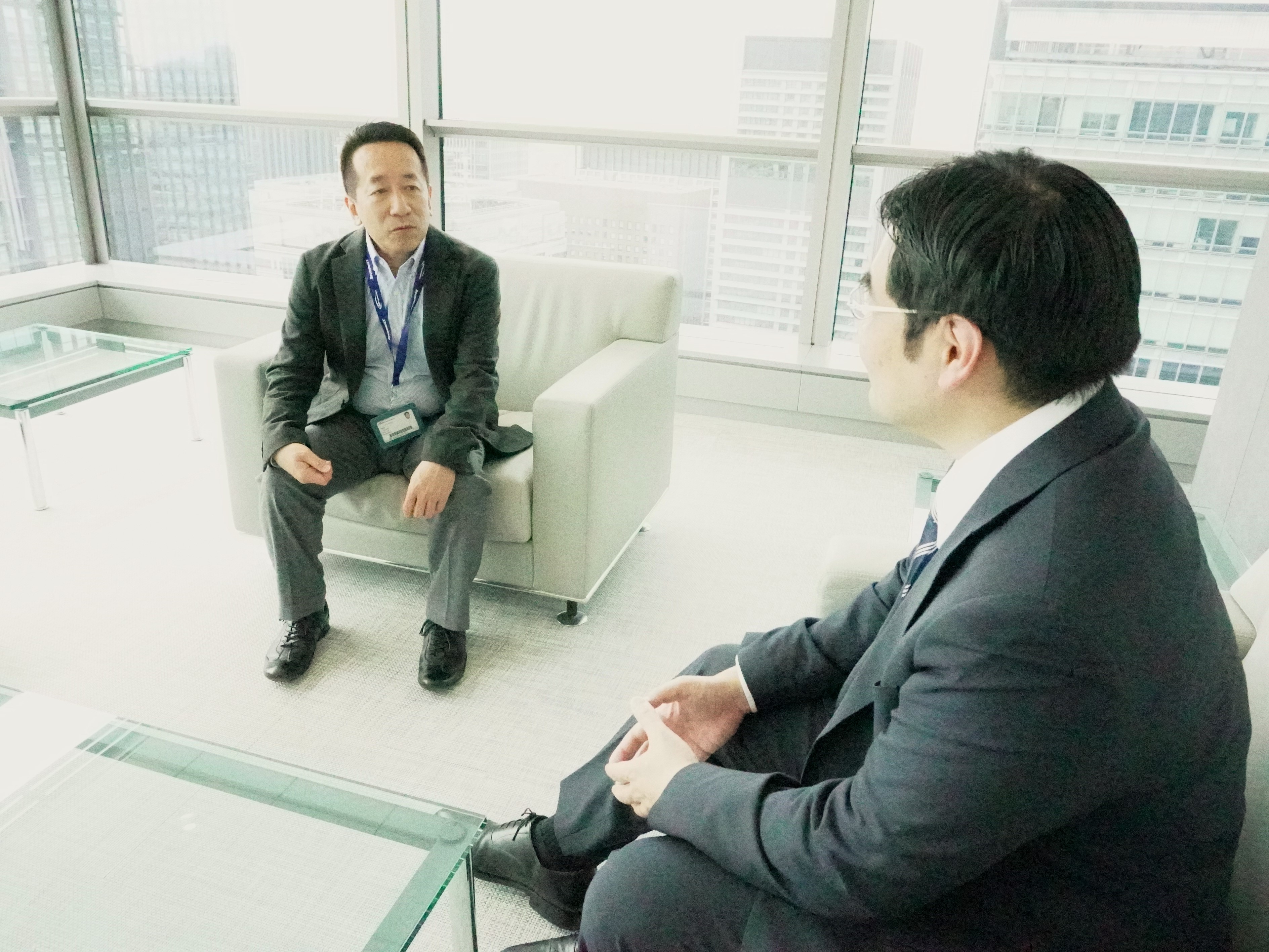 働き方の未来図 1 00人の社員と向き合った キャリア面談のスペシャリスト 浅井公一さんと考える 社員の自律を引き起こすキャリア開発とは メディア